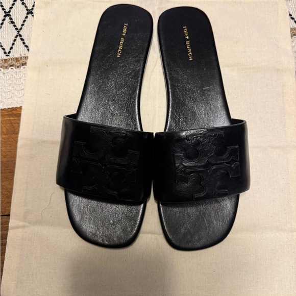 Brand new Tory Burch Black Logo Slide Sandals-Ines flat slide goat leather - Picture 6 of 10